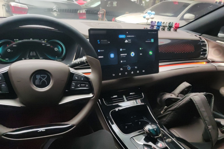比亚迪 汉 2020款 EV 超长续航版豪华型中控内饰7002