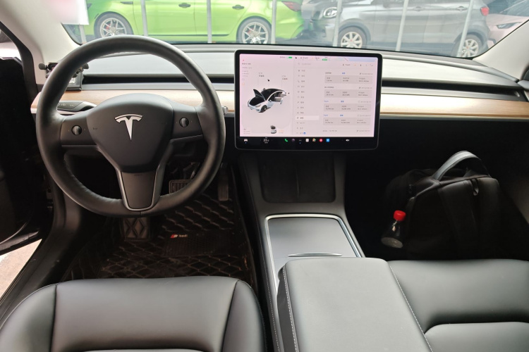 特斯拉 Model 3 2021款 标准续航后驱升级版中控内饰7002