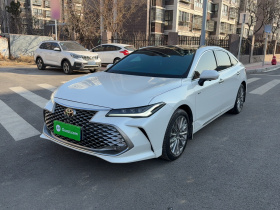 丰田 亚洲龙 2024款 双擎 2.5L XLE尊贵版