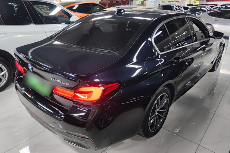 宝马5系新能源 2022款 改款二 535Le M运动套装车身外观7