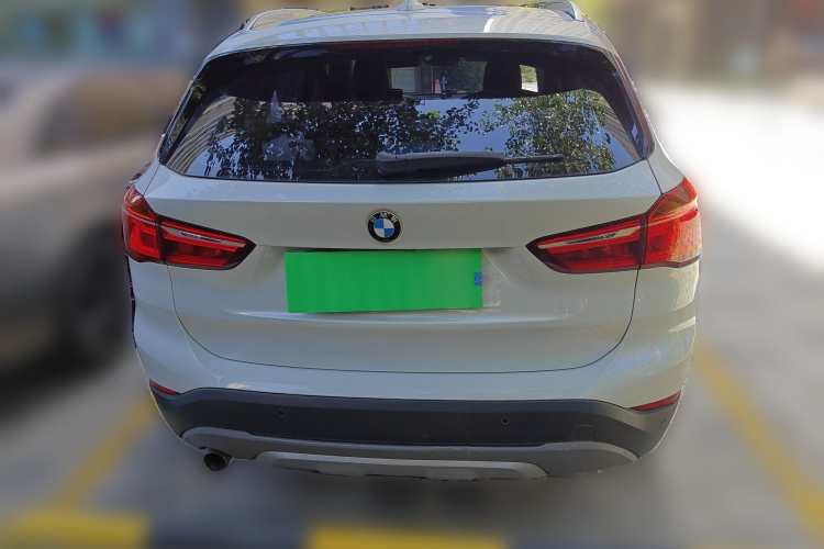 宝马X1 2018款 sDrive18Li 尊享型车身外观6