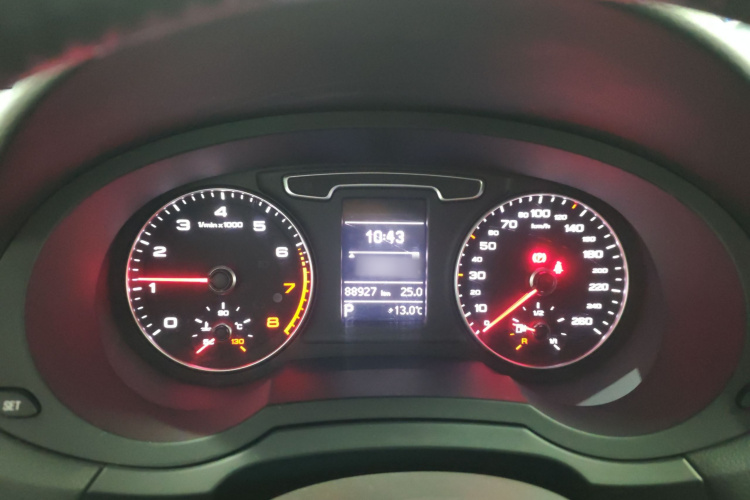 奥迪Q3 2015款 35 TFSI 舒适型局部细节14