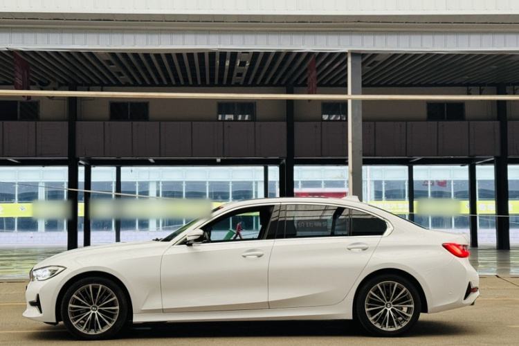 宝马3系 2020款 325Li 首发版车身外观6005