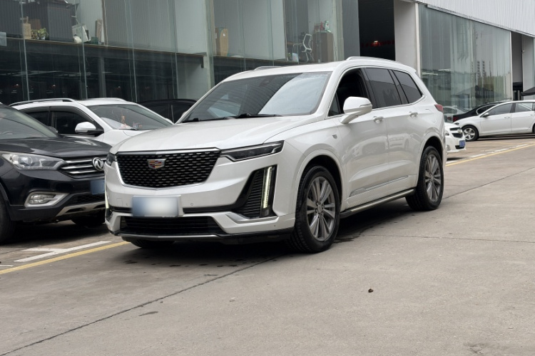 凯迪拉克XT6 2021款 28T 六座四驱豪华型车身外观1