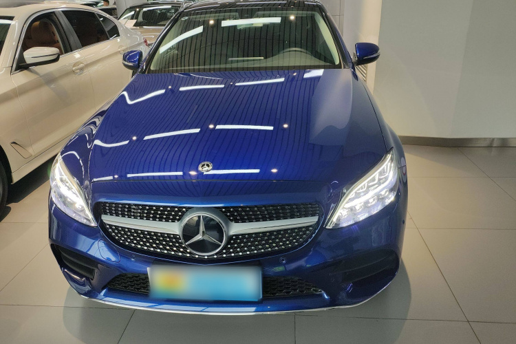 奔驰C级 2019款 改款 C 260 L 运动版车身外观2