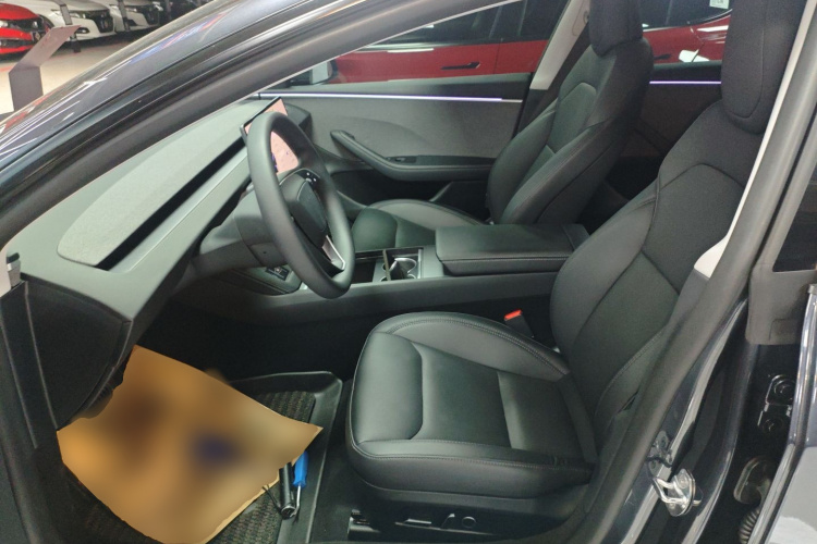 特斯拉 Model 3 2023款 后轮驱动版中控内饰19