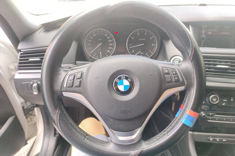 宝马X1 2015款 sDrive18i 领先晋级版局部细节13