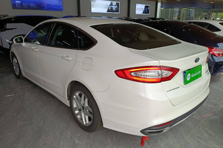 福特 蒙迪欧 2013款 1.5L GTDi180时尚型车身外观4