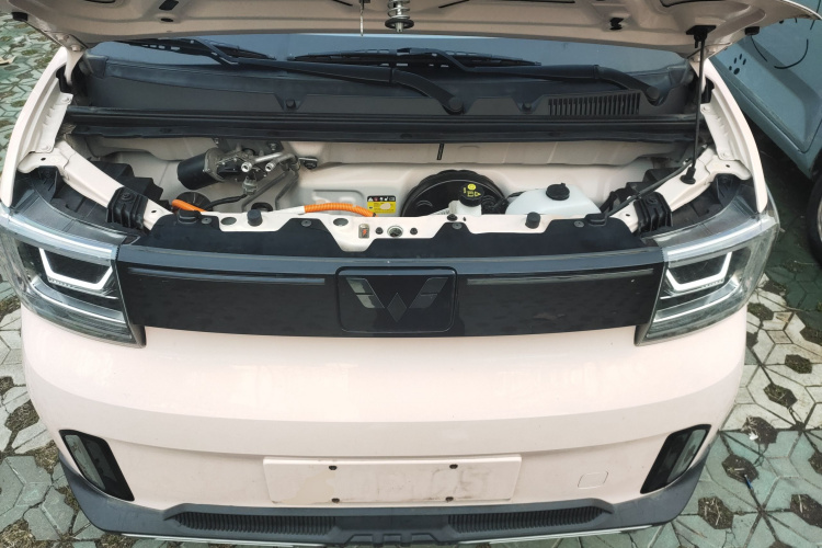 五菱汽车 宏光MINIEV 2022款 GAMEBOY 200km 玩乐款 磷酸铁锂机舱底盘24