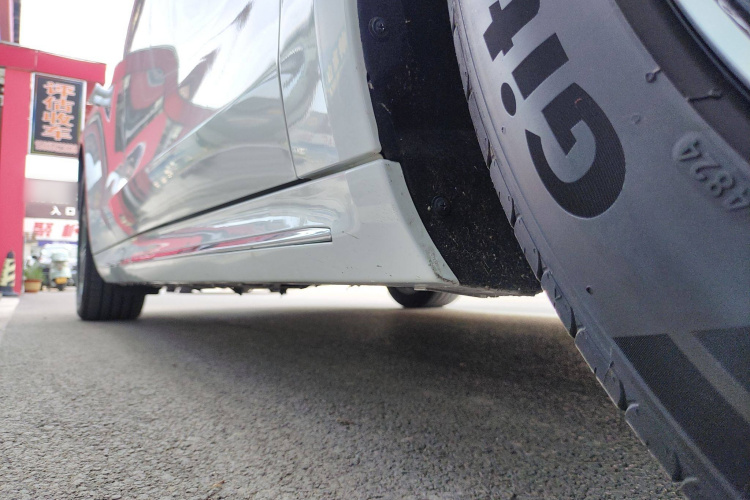 鸿蒙智行 智界S7 2025款 855km Max局部细节9001