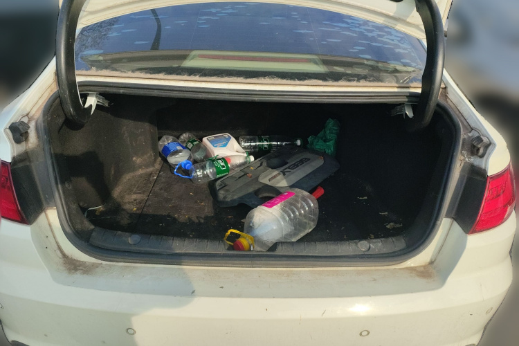 吉利汽车 帝豪GL 2018款 1.8L DCT精英智联型局部细节23