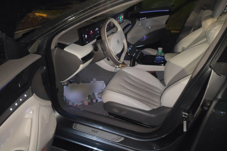 智己汽车 智己L7 2022款 Dynamic中控内饰20