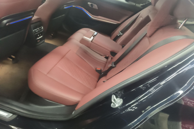 宝马3系 2022款 325Li M运动套装中控内饰21