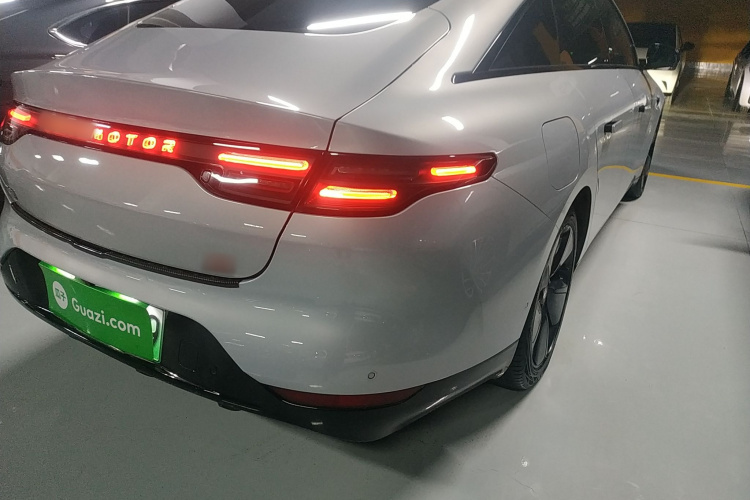 零跑汽车 零跑C01 2022款 四驱双电机性能版车身外观9