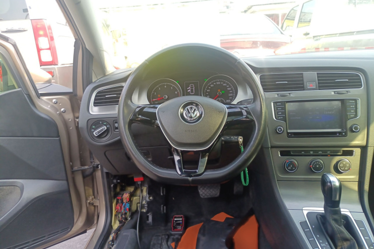 大众 高尔夫 2016款 1.6L 自动舒适型局部细节13