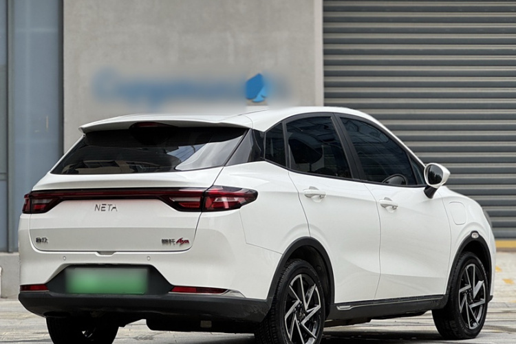 哪吒汽车 哪吒AYA 2023款 401 Lite车身外观6001