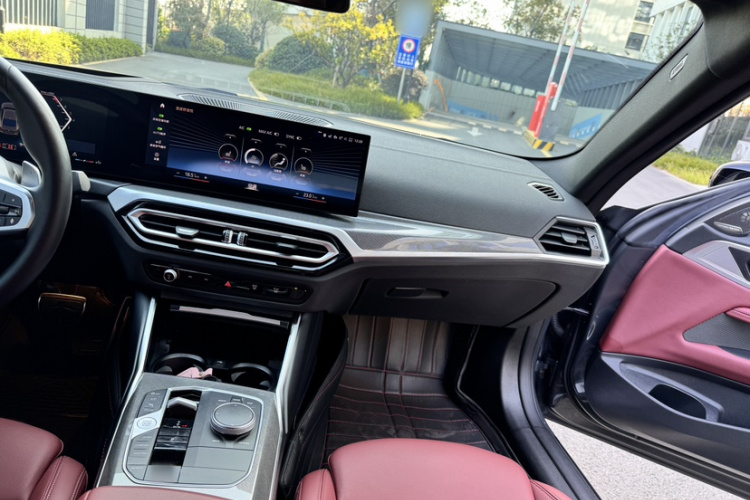 宝马4系 2023款 430i M运动曜夜套装中控内饰7005