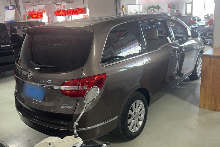 别克GL8 2015款 2.4L 豪华商务尊享版车身外观6003