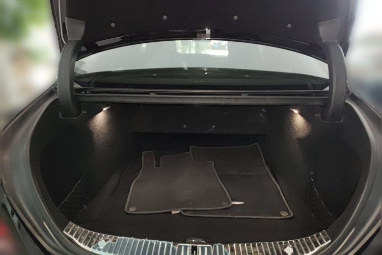 奔驰S级 2014款 S 500 L中控内饰23