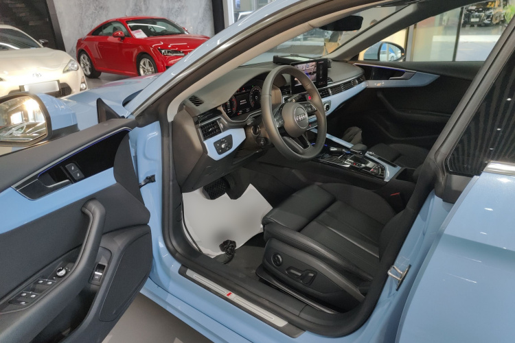 奥迪A5 2024款 Sportback 40 TFSI 时尚动感型中控内饰20