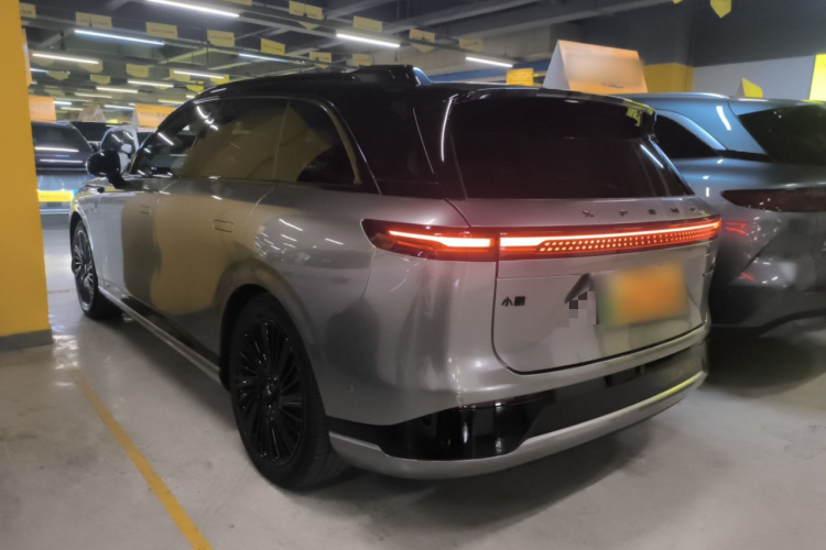 小鹏G9 2022款 650 性能版Pro车身外观4