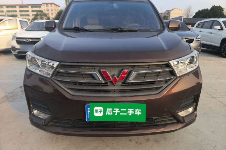 五菱汽车 五菱宏光 2019款 1.5L S舒适型国VI LAR车身外观2