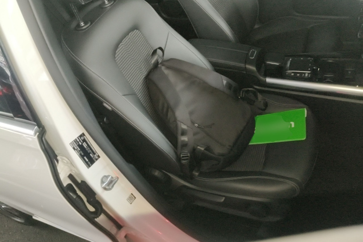 奔驰B级 2022款 改款 B 200 动感型局部细节41