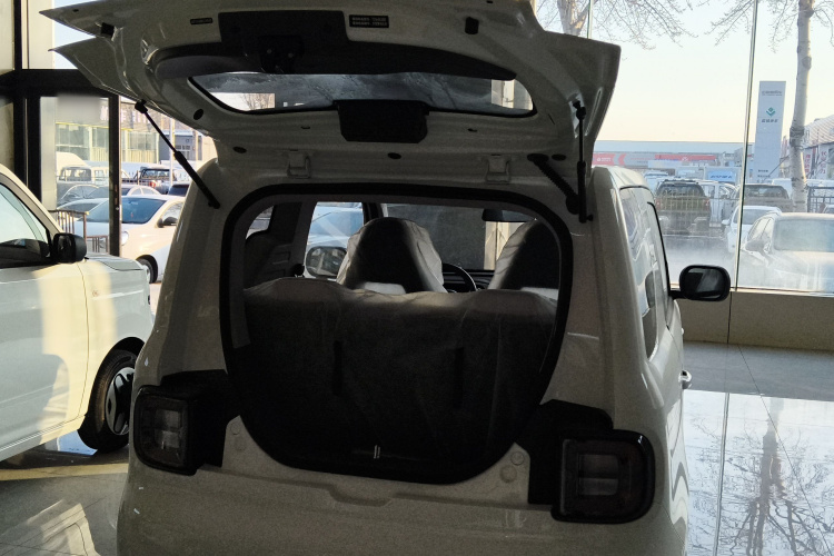 吉利银河 熊猫 2025款 210km 元气熊机舱底盘23