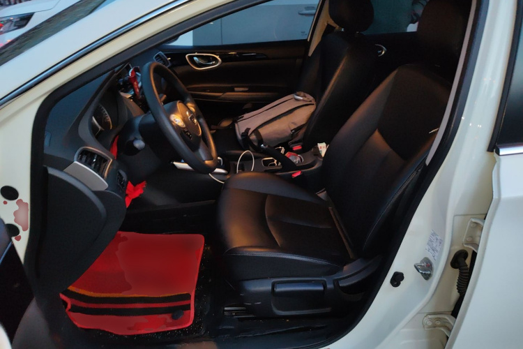 日产 轩逸 2021款 经典 1.6XL CVT豪华版中控内饰19