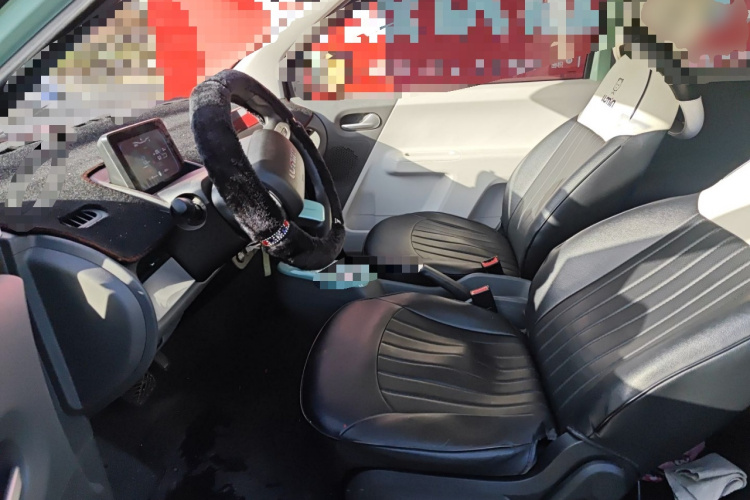 长安启源 长安Lumin 2023款 205km 香沁款中控内饰19