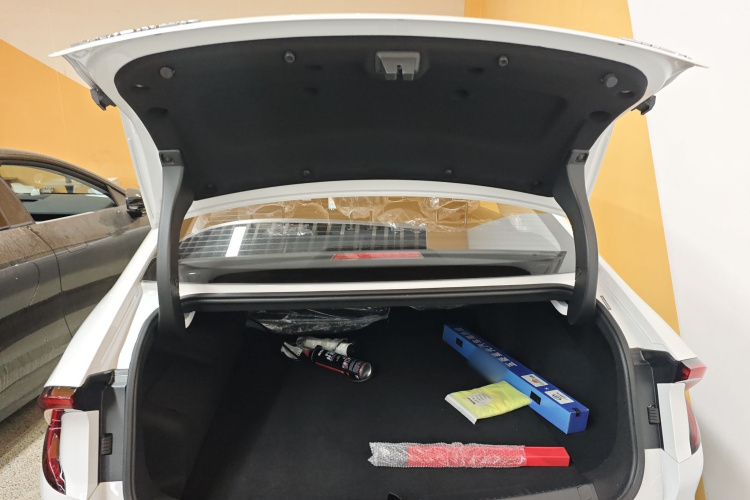 五菱汽车 五菱星光 2025款 70km 智能标准型机舱底盘23