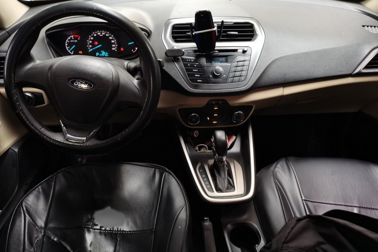 福特 福睿斯 2017款 改款 1.5L 自动舒适型中控内饰7002