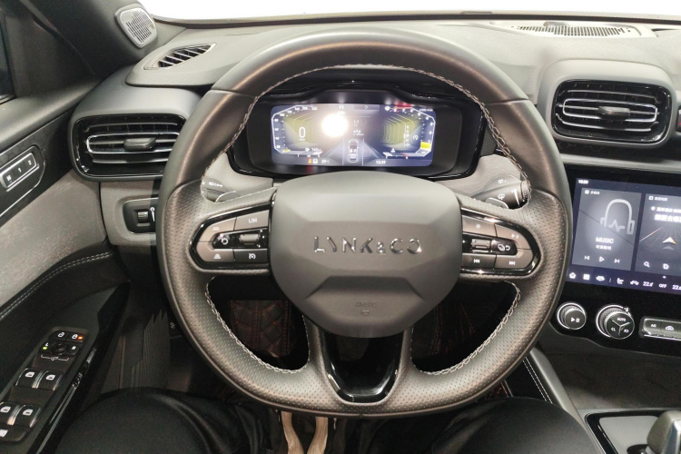 领克03 2022款 2.0TD DCT劲Pro中控内饰13