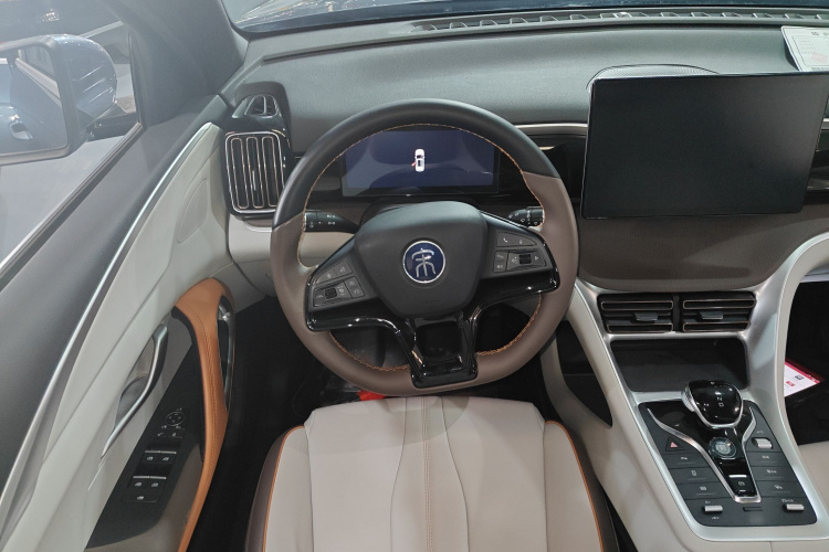 比亚迪 宋Pro新能源 2023款 冠军版 DM-i 110KM超越型中控内饰13