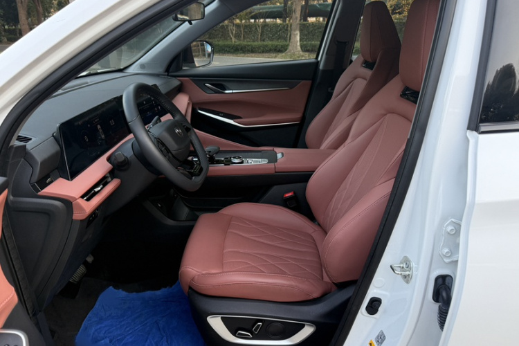 长安CS75 PLUS 2024款 第三代 冠军版 1.5T 智驾劲航型中控内饰7006