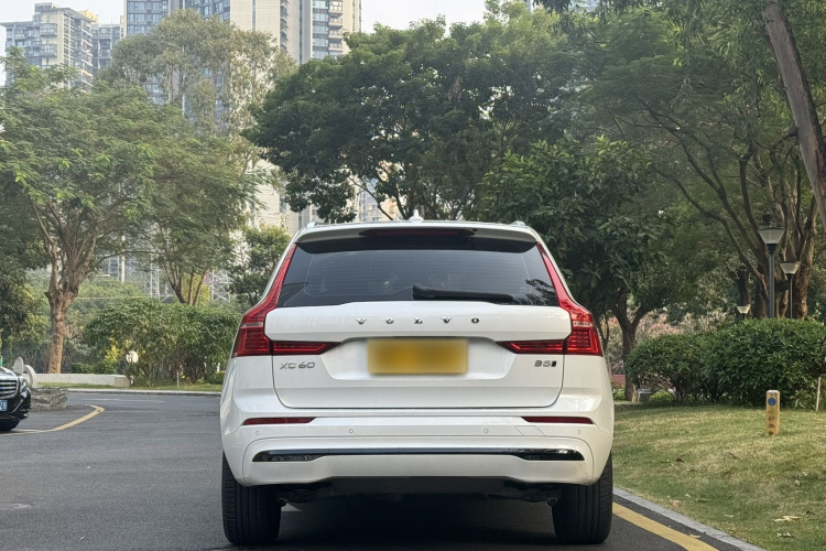 沃尔沃XC60 2024款 B5 四驱智逸豪华版车身外观6007