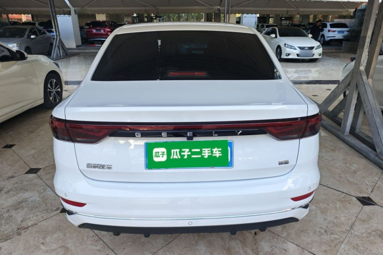 吉利汽车 帝豪 2025款 第4代 1.5L CVT尊贵型车身外观6