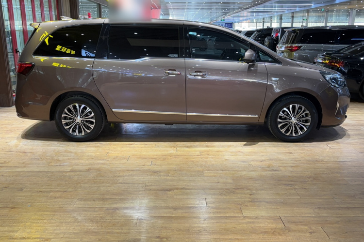 别克GL8 2020款 陆上公务舱 652T 豪华型车身外观6003