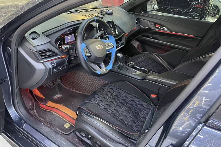 凯迪拉克CT4 2021款 28T 风尚型局部细节41