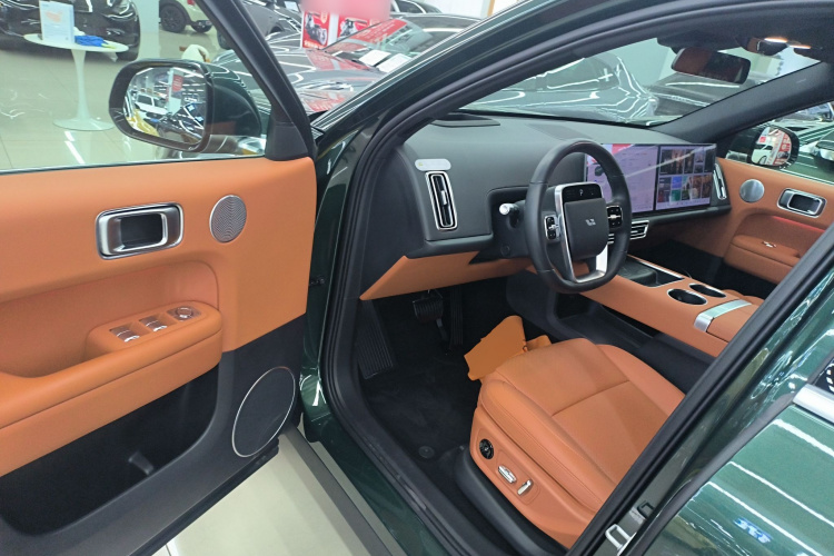 理想汽车 理想L6 2024款 Max中控内饰20