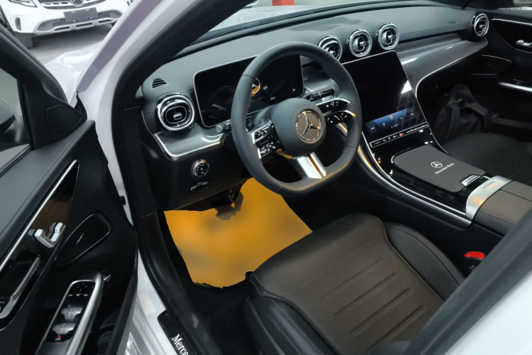 奔驰C级新能源 2024款 改款三 C 350 eL中控内饰20