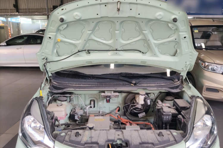 长安欧尚 奔奔E-Star 2021款 国民版 多彩款 磷酸铁锂（31.86kWh）机舱底盘24