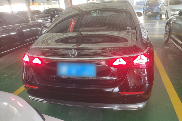 奔驰E级 2024款 改款 E 300 L 时尚型车身外观6004