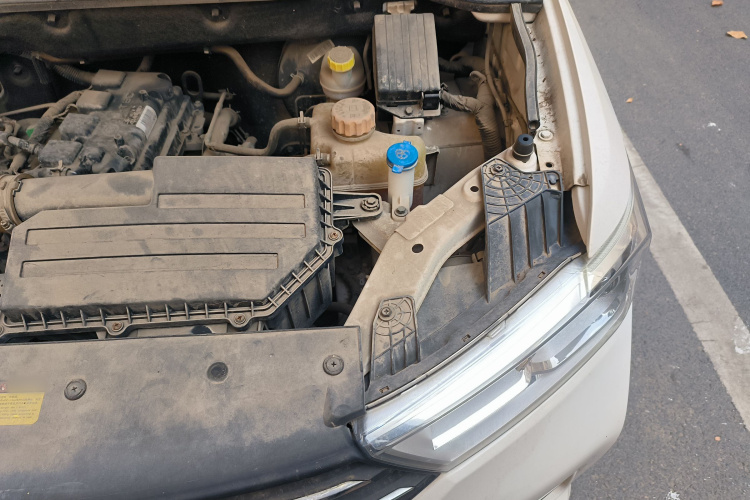 五菱汽车 五菱宏光 2018款 1.5L S标准型L2B局部细节9007