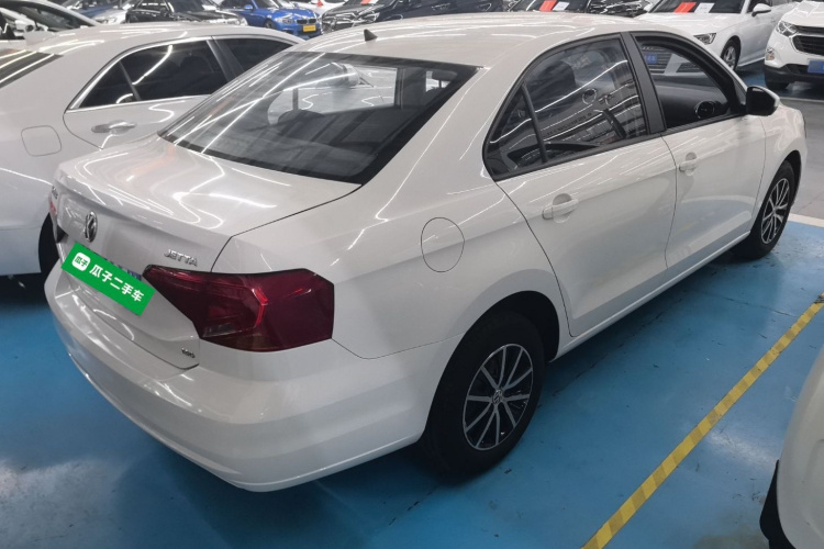 大众 捷达 2017款 1.5L 手动时尚型车身外观7