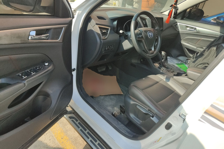 长安CS75 2016款 1.8T 自动精英型 国IV中控内饰20