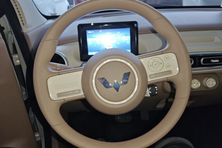 五菱汽车 宏光MINIEV 2025款 四门版 进阶款中控内饰13