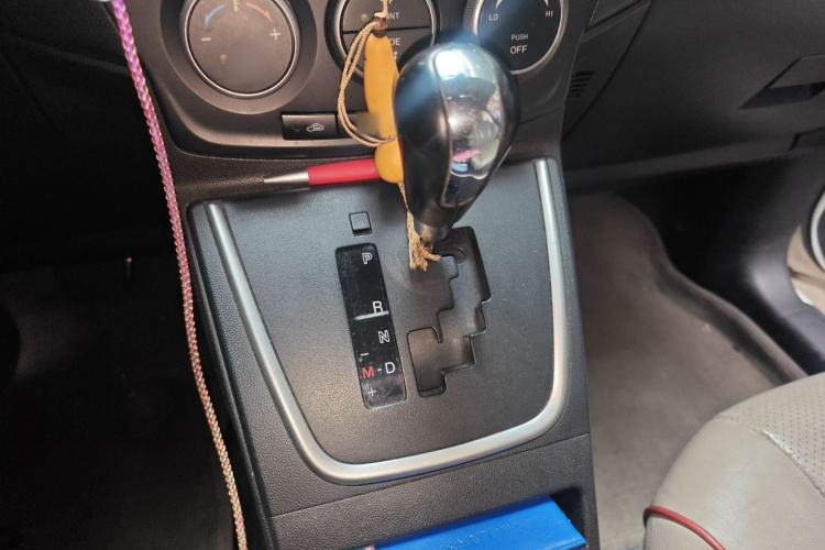 马自达5 2011款 2.0L 自动豪华型局部细节18