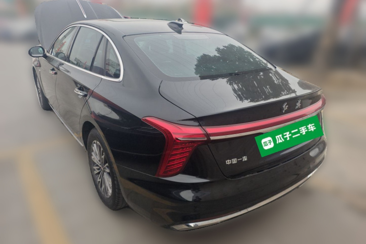 红旗H5 2023款 1.5T DCT智联旗韵版车身外观5