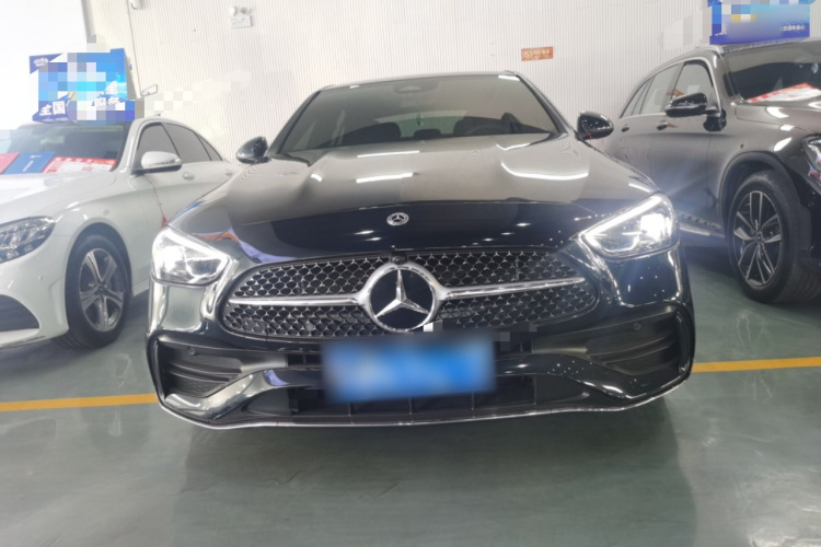 奔驰C级 2023款 改款二 C 260 L 运动版车身外观2
